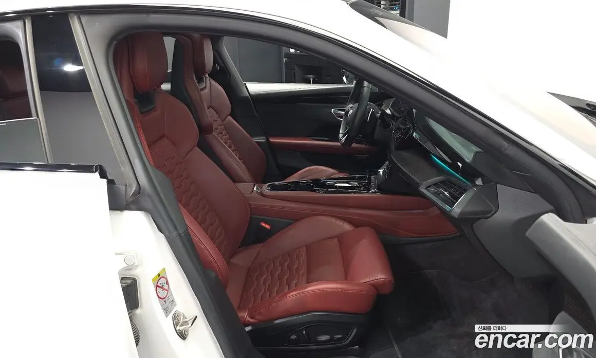 Audi e-tron GT 2022 0.1 автомат (гидро), фото 17