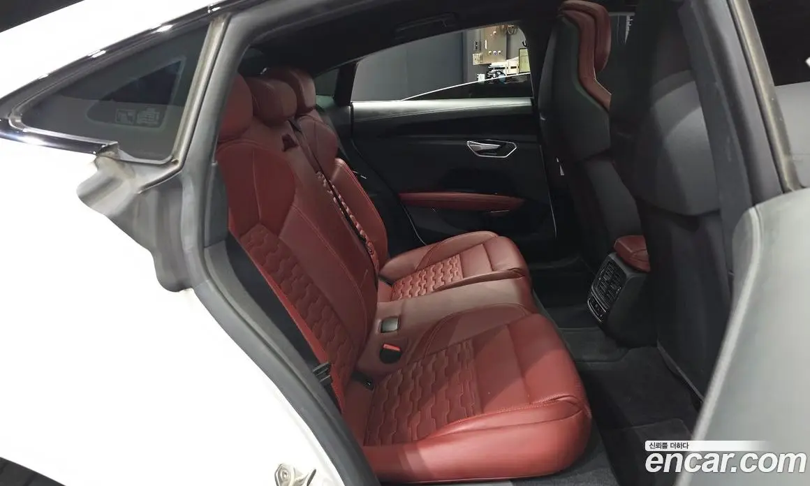 Audi e-tron GT 2022 0.1 автомат (гидро), фото 18