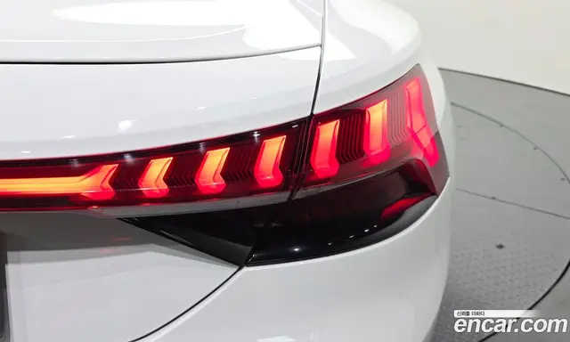 Audi e-tron GT 2022 0.1 автомат (гидро), миниатюра 9