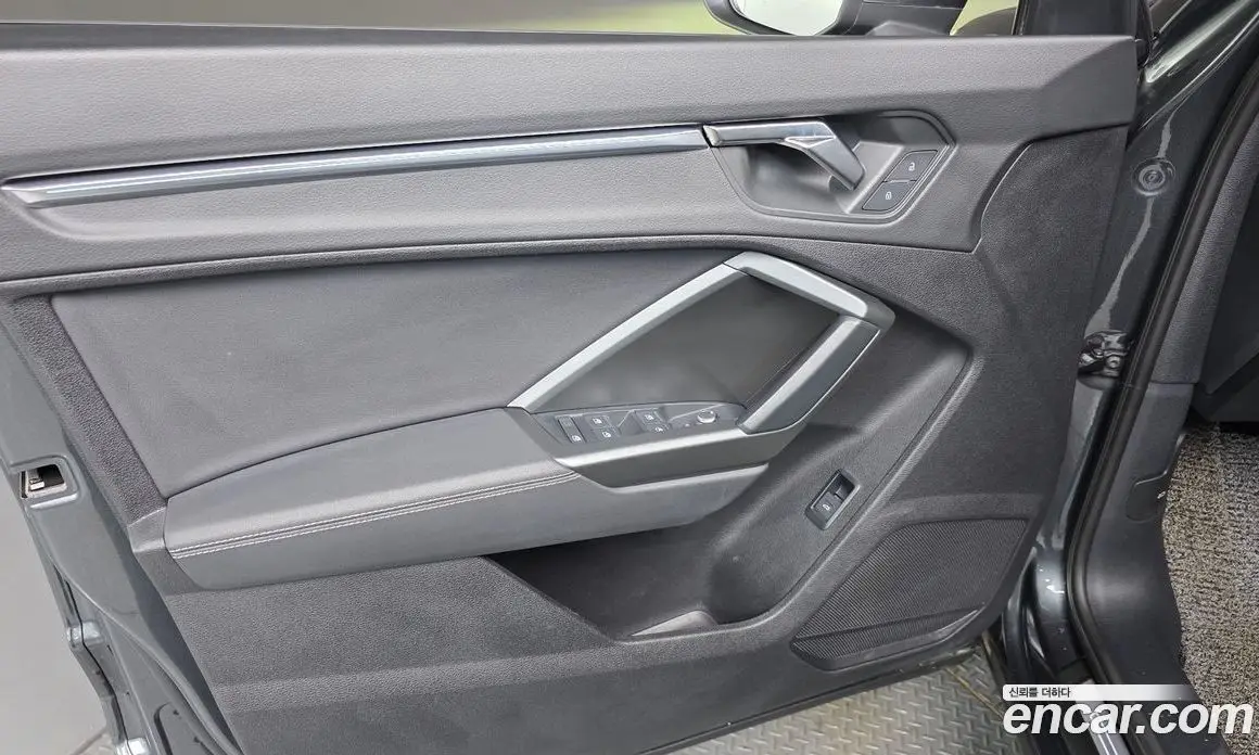 Audi Q3 2023 2.0 автомат (гидро), фото 14