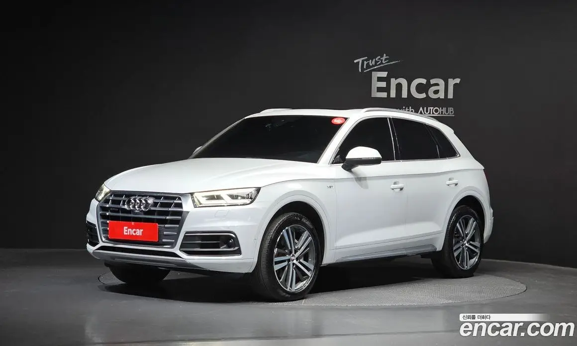 Audi Q5 2020 3.0 автомат (гидро), фото 1 Audi Q5 2020 3.0 автомат (гидро), фото 1