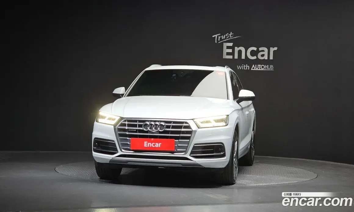 Audi Q5 2020 3.0 автомат (гидро), фото 3 Audi Q5 2020 3.0 автомат (гидро), фото 3