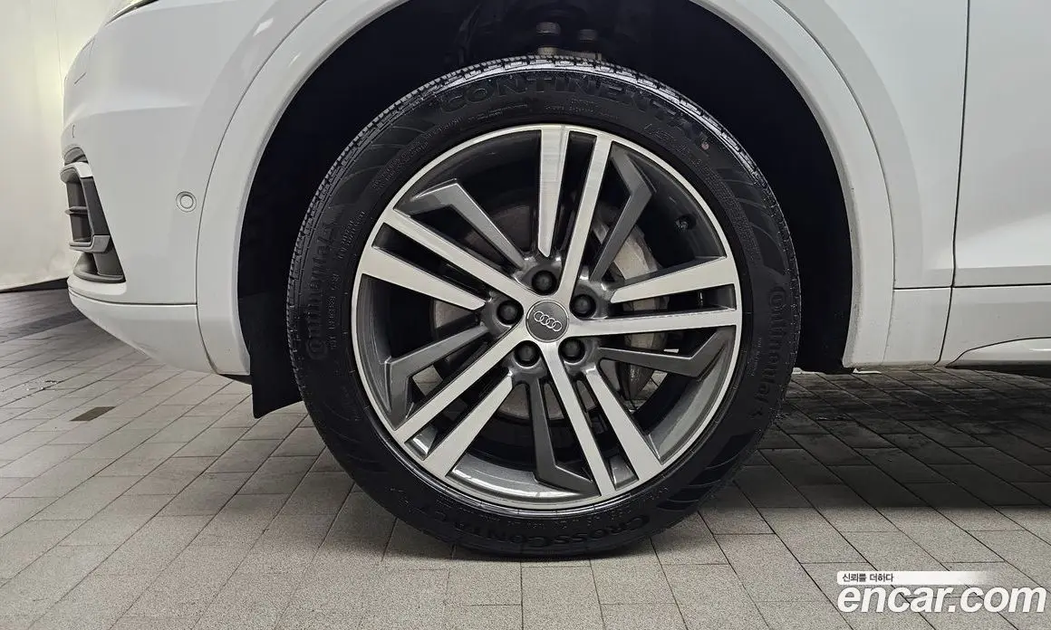 Audi Q5 2020 3.0 автомат (гидро), фото 5 Audi Q5 2020 3.0 автомат (гидро), фото 5