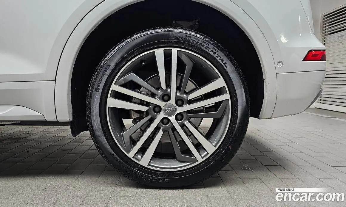 Audi Q5 2020 3.0 автомат (гидро), фото 7 Audi Q5 2020 3.0 автомат (гидро), фото 7