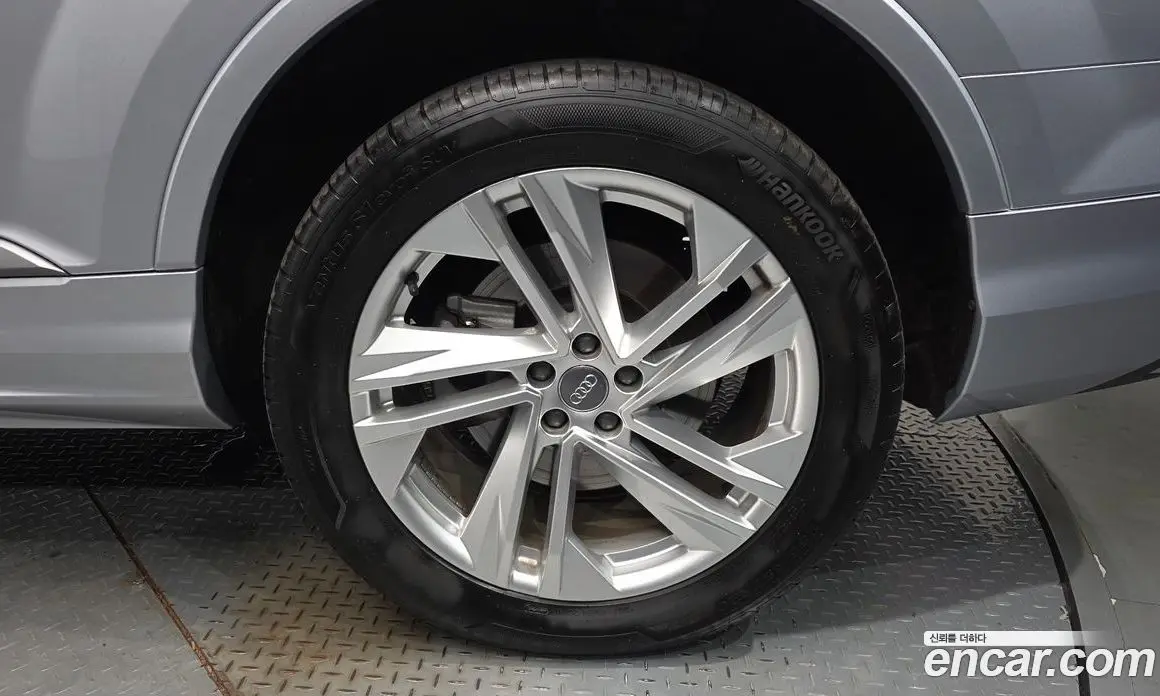 Audi Q7 2021 3.0 автомат (гидро), фото 6 Audi Q7 2021 3.0 автомат (гидро), фото 6
