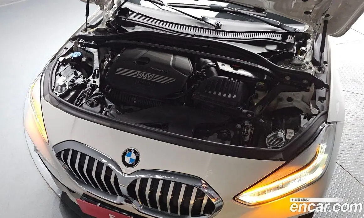 BMW 1 серия 2022 2.0 автомат (гидро), фото 6 BMW 1 серия 2022 2.0 автомат (гидро), фото 6