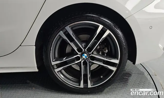 BMW 1 серия 2022 2.0 автомат (гидро), миниатюра 7 BMW 1 серия 2022 2.0 автомат (гидро), миниатюра 7