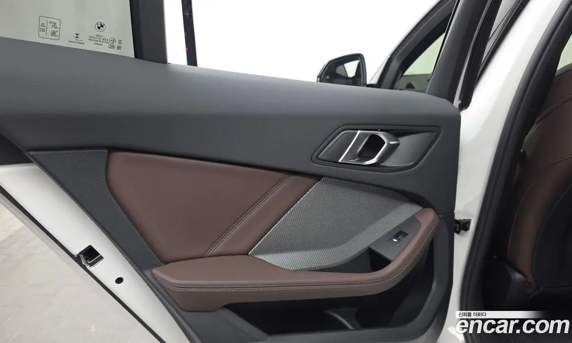 BMW 1 серия 2025 2.0 автомат (гидро), фото 15