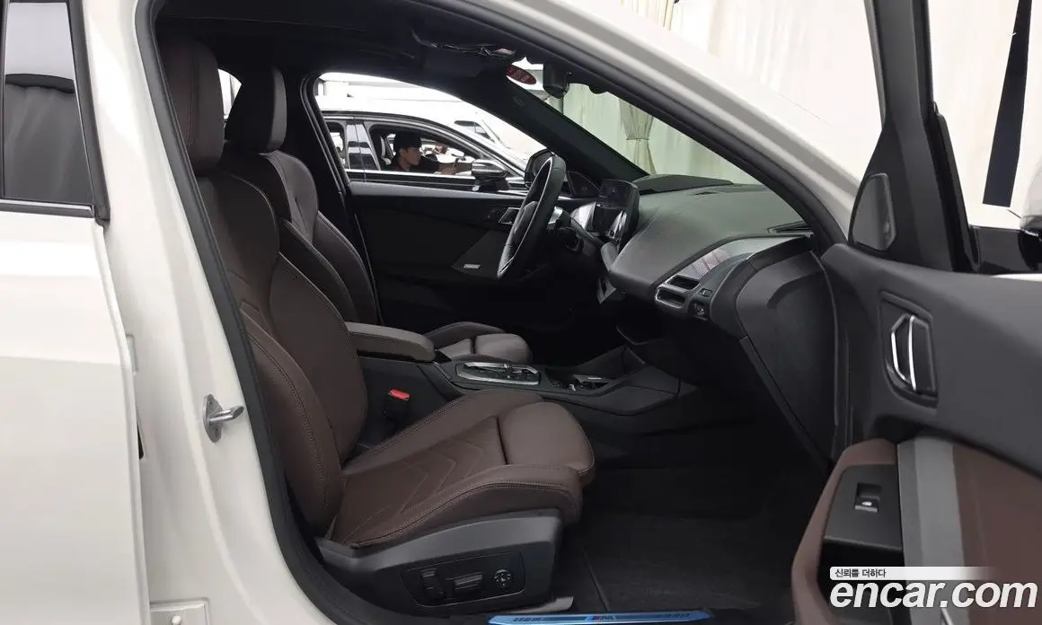 BMW 1 серия 2025 2.0 автомат (гидро), фото 17