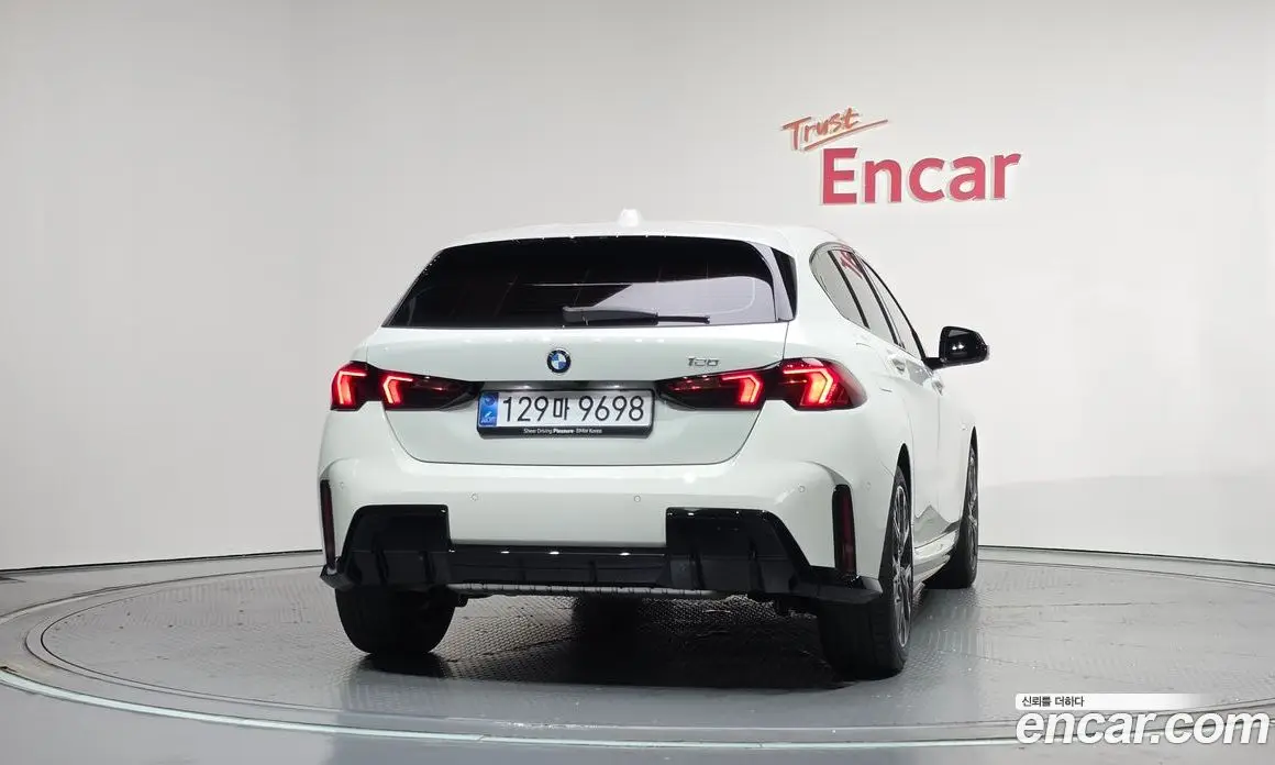 BMW 1 серия 2025 2.0 автомат (гидро), фото 4