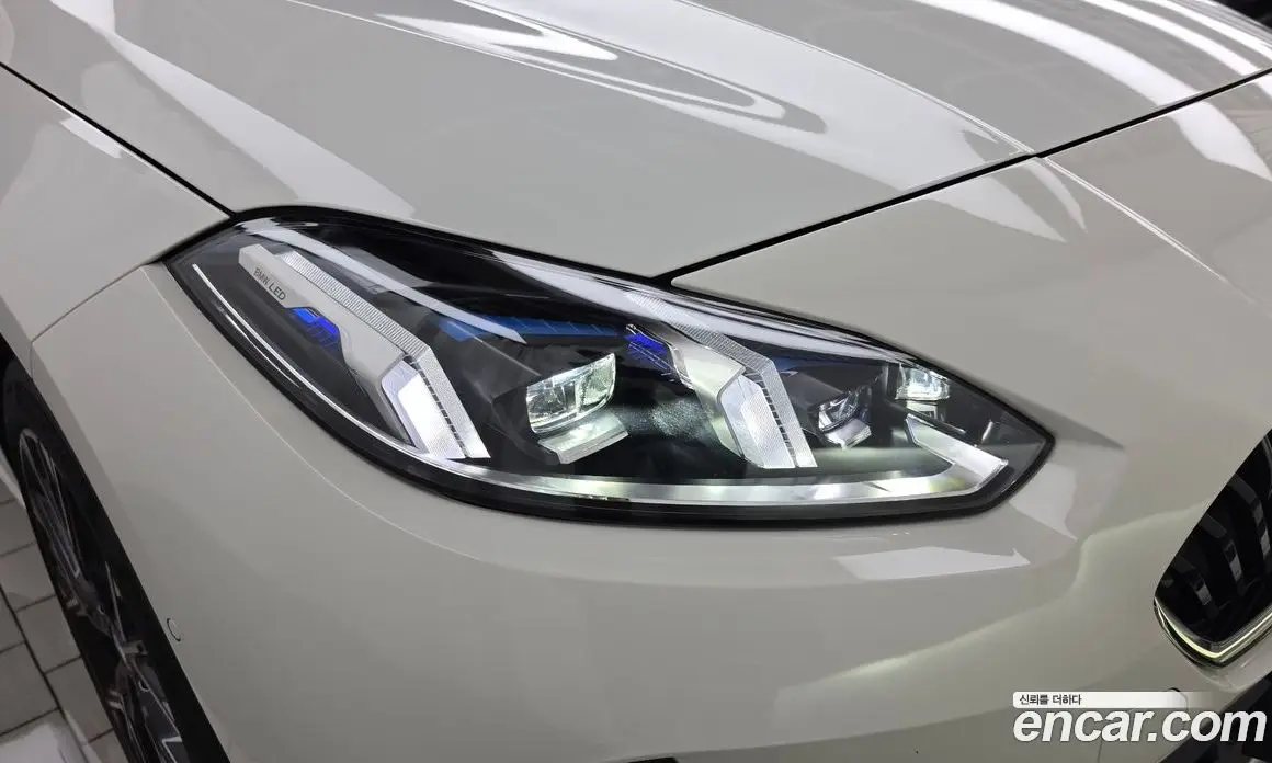 BMW 1 серия 2025 2.0 автомат (гидро), фото 8