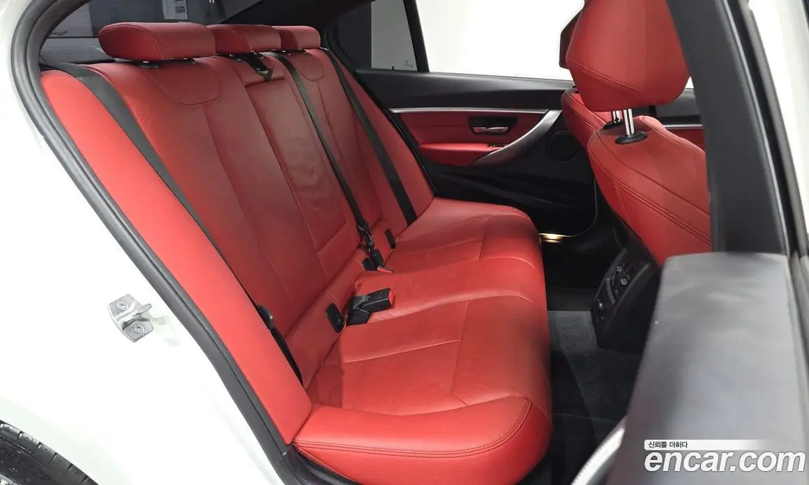 BMW 3 серия 2018 2.0 автомат (гидро), фото 17