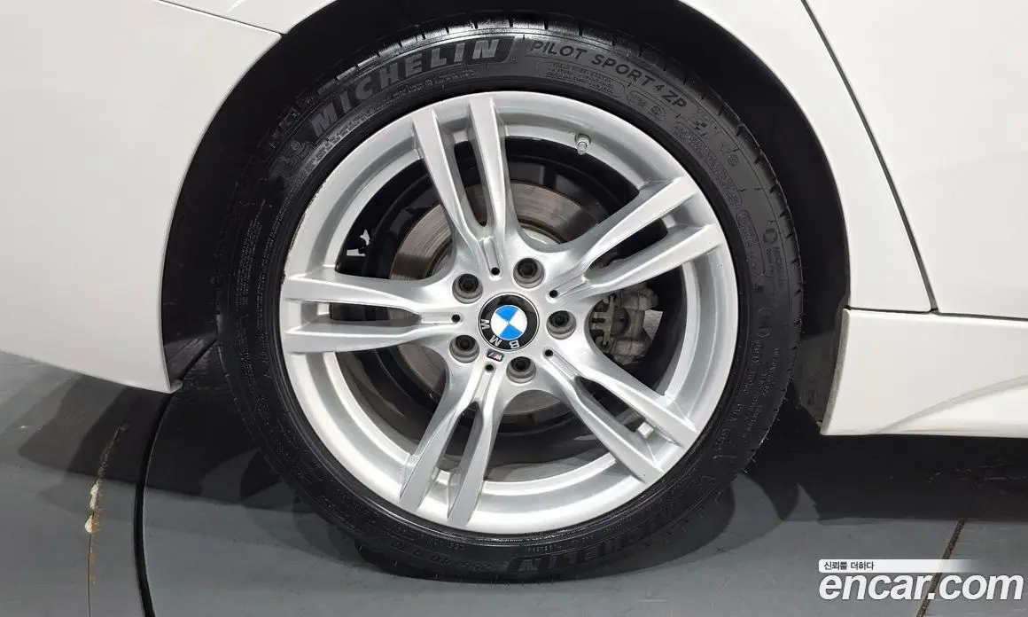 BMW 3 серия 2018 2.0 автомат (гидро), фото 5