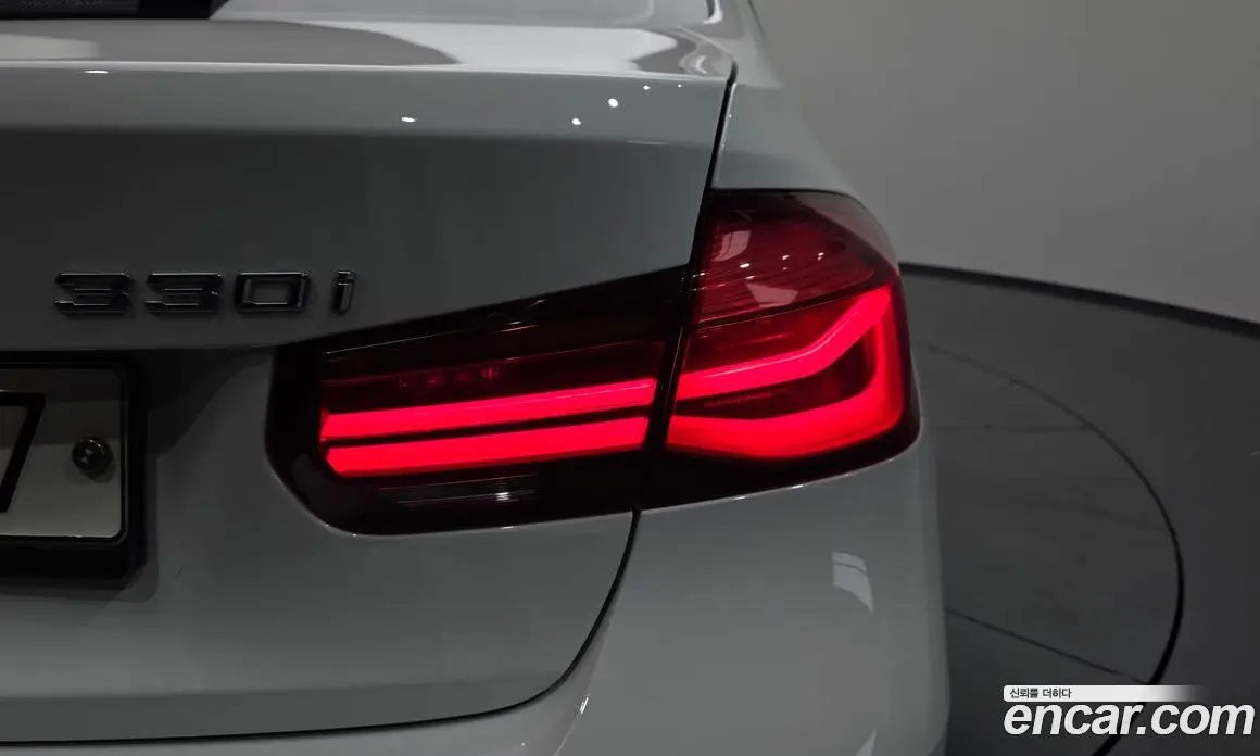 BMW 3 серия 2018 2.0 автомат (гидро), фото 9