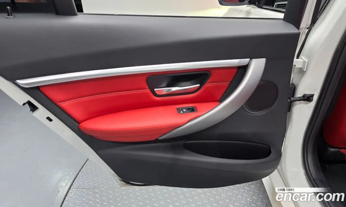 BMW 3 серия 2018 2.0 автомат (гидро), фото 14