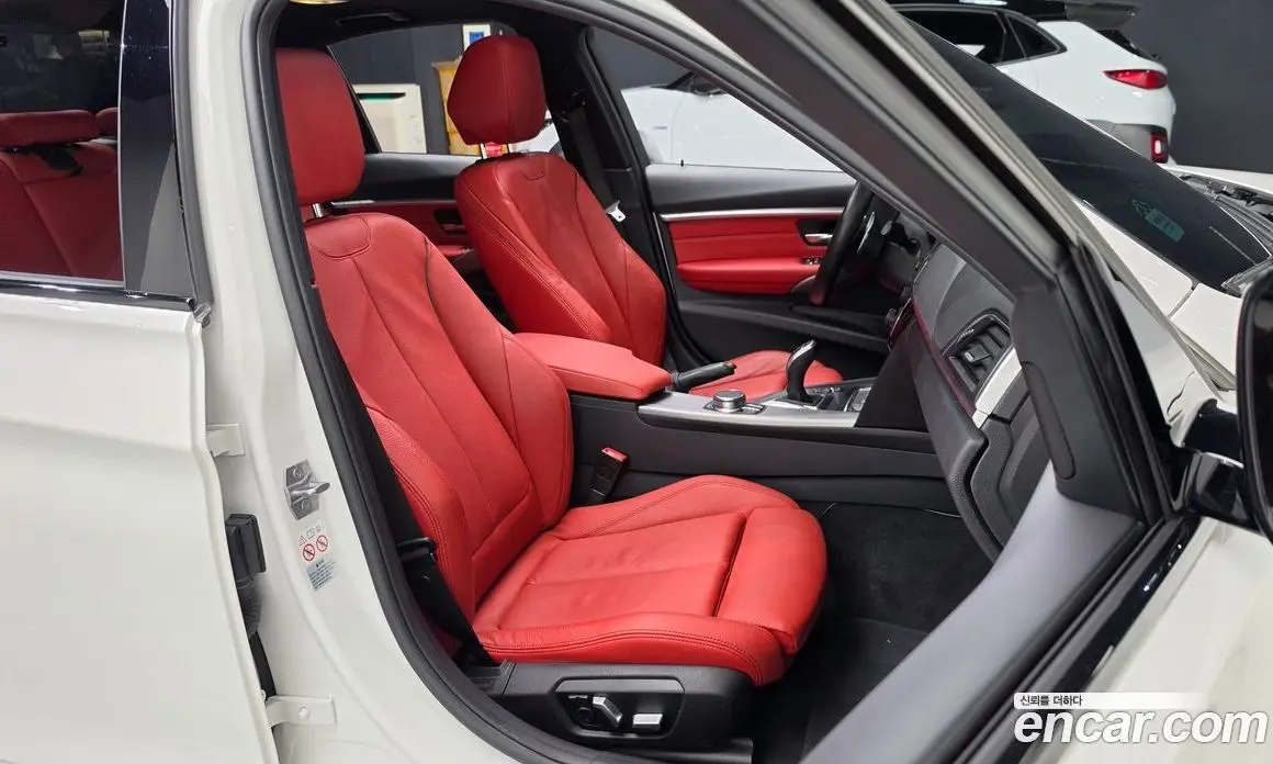BMW 3 серия 2018 2.0 автомат (гидро), фото 15
