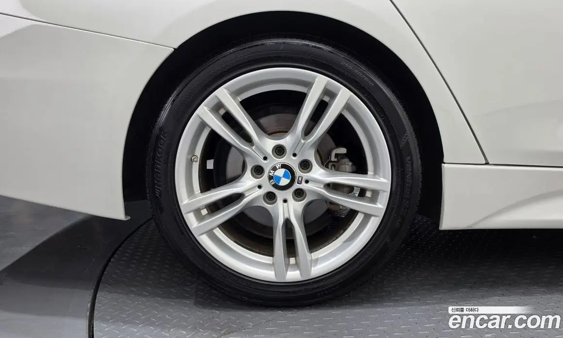 BMW 3 серия 2018 2.0 автомат (гидро), фото 4