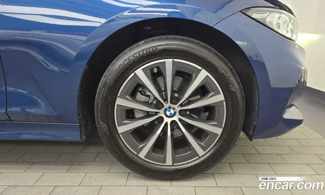 BMW 3 серия 2023 2.0 автомат (гидро), миниатюра 7 BMW 3 серия 2023 2.0 автомат (гидро), миниатюра 7
