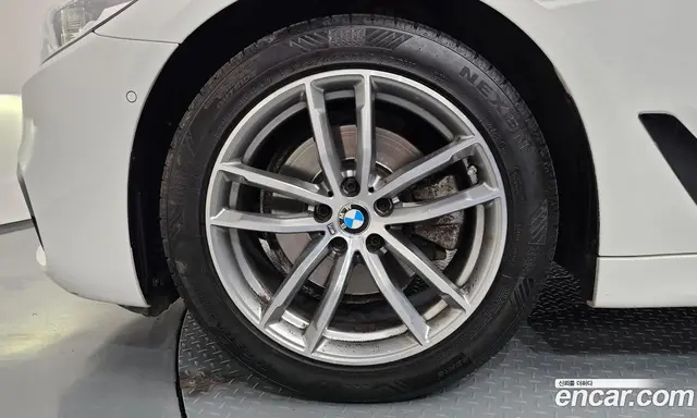 BMW 5 серия 2017 2.0 автомат (гидро), миниатюра 5 BMW 5 серия 2017 2.0 автомат (гидро), миниатюра 5