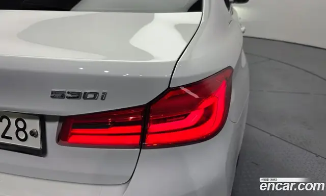 BMW 5 серия 2018 2.0 автомат (гидро), миниатюра 9
