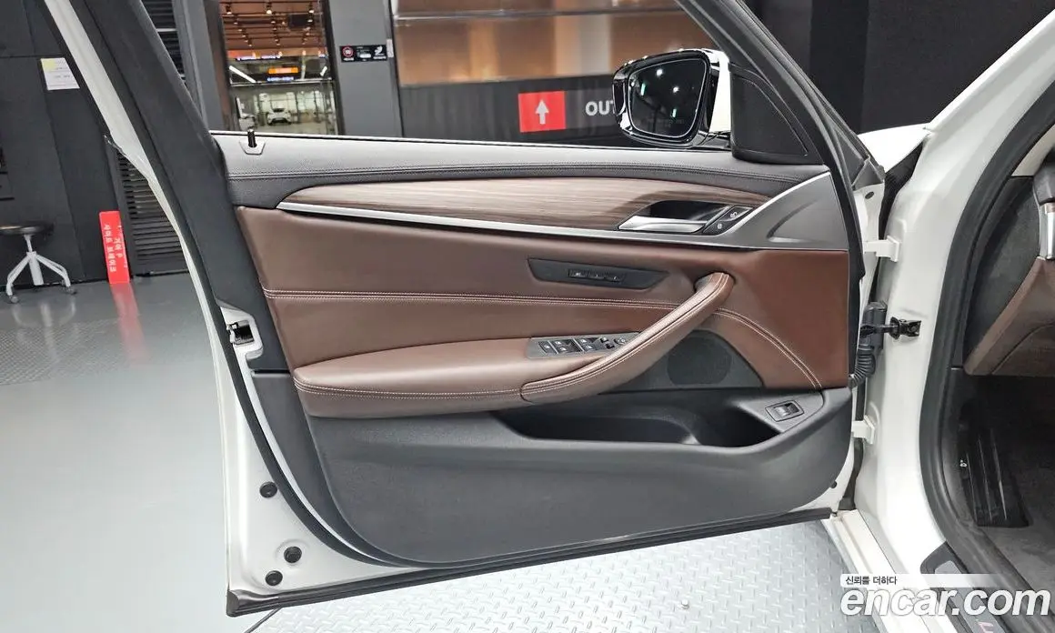 BMW 5 серия 2018 2.0 автомат (гидро), фото 13 BMW 5 серия 2018 2.0 автомат (гидро), фото 13