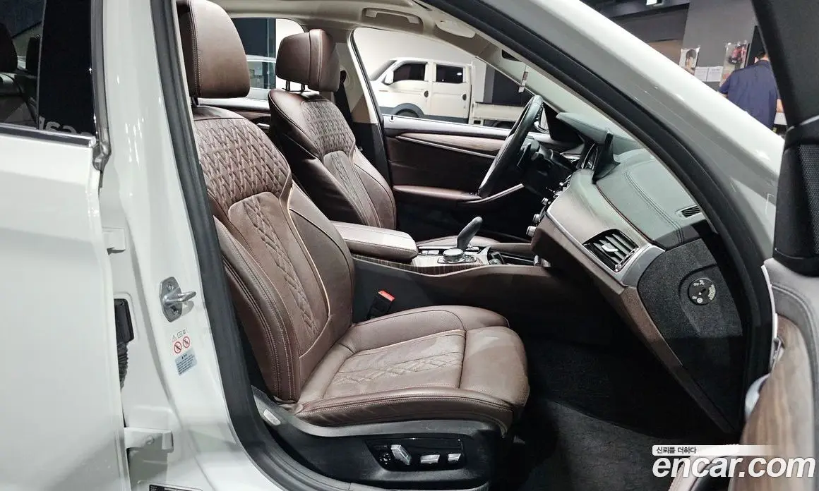 BMW 5 серия 2018 2.0 автомат (гидро), фото 17 BMW 5 серия 2018 2.0 автомат (гидро), фото 17