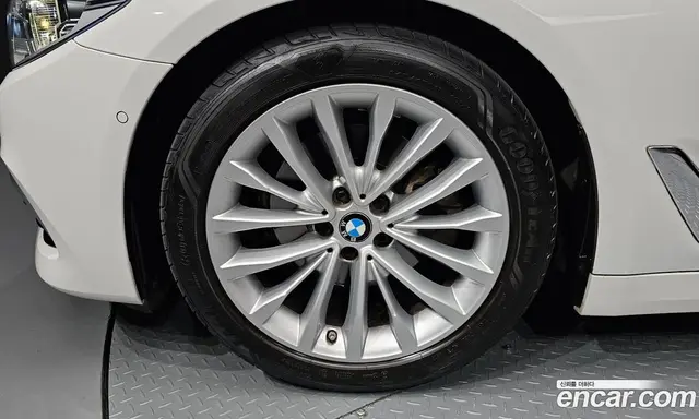 BMW 5 серия 2018 2.0 автомат (гидро), миниатюра 4 BMW 5 серия 2018 2.0 автомат (гидро), миниатюра 4