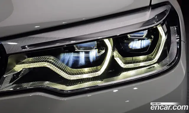 BMW 5 серия 2018 2.0 автомат (гидро), миниатюра 7 BMW 5 серия 2018 2.0 автомат (гидро), миниатюра 7