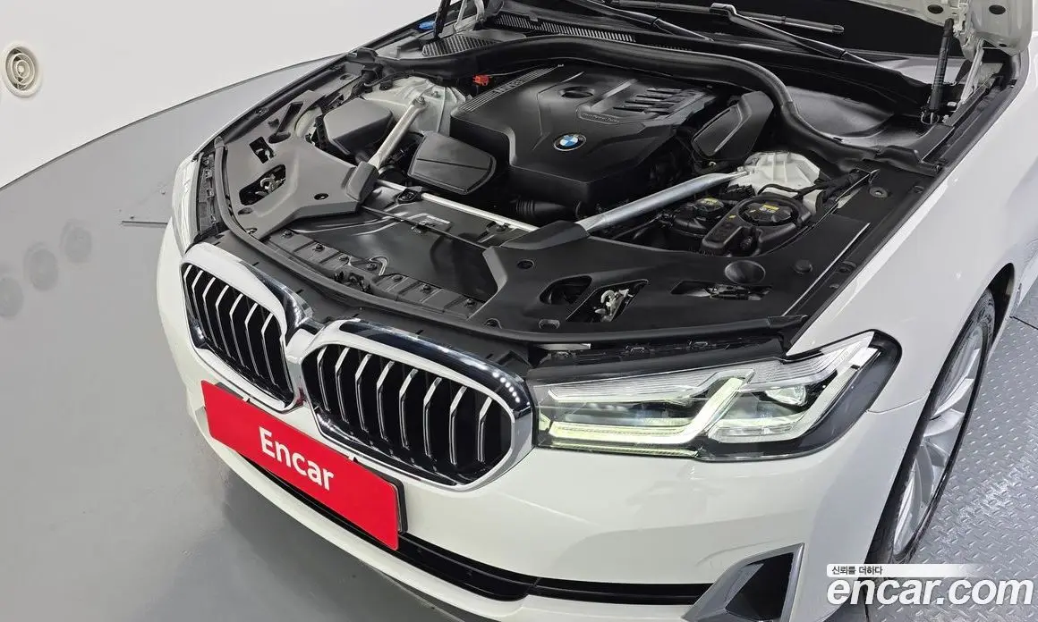 BMW 5 серия 2022 2.0 автомат (гидро), фото 6