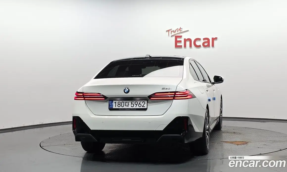 BMW 5 серия 2024 2.0 автомат (гидро), фото 3