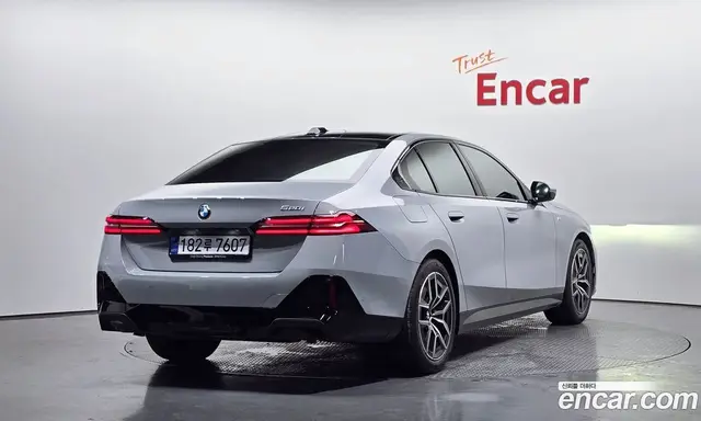 BMW 5 серия, 2025, 9 075 км