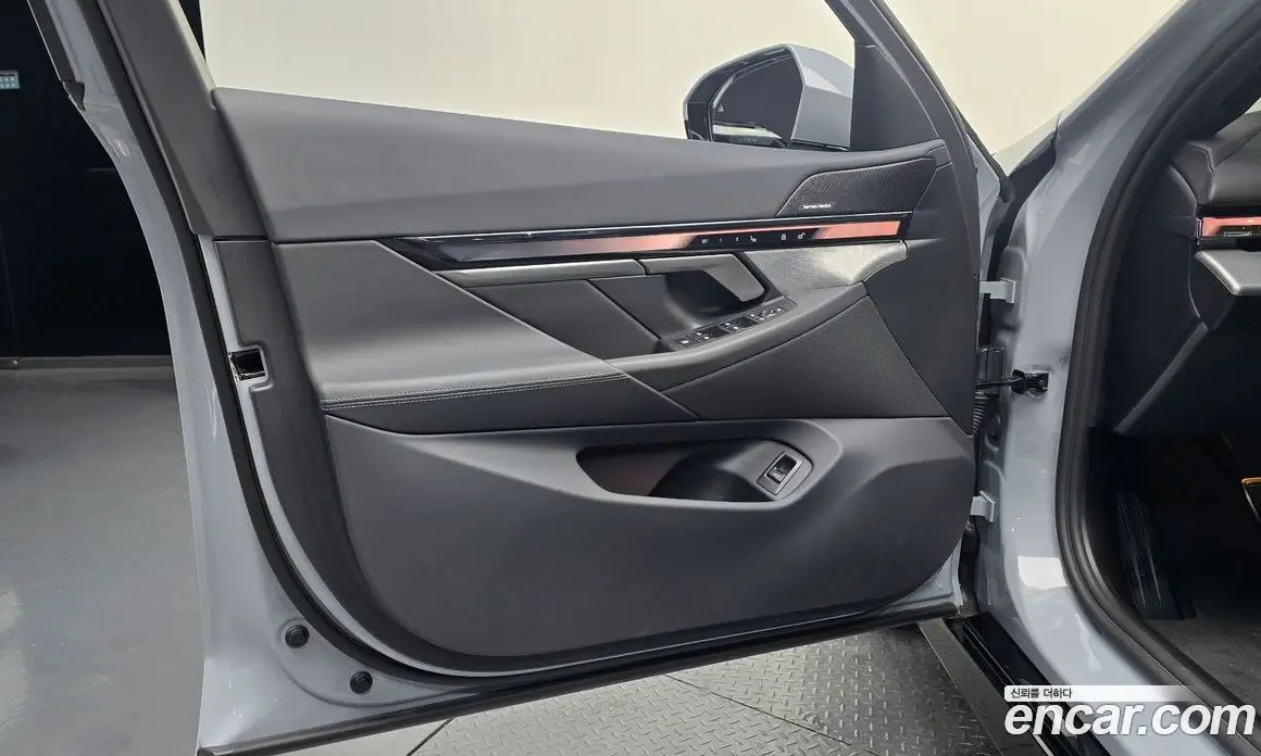 BMW 5 серия 2025 2.0 автомат (гидро), фото 13