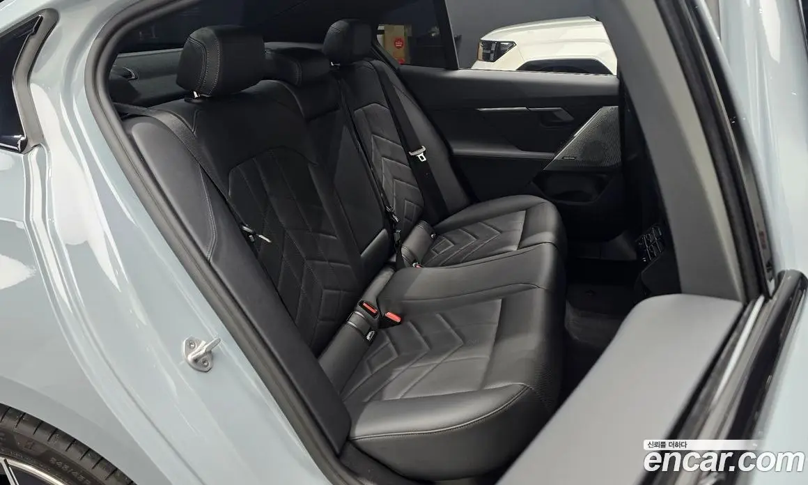BMW 5 серия 2025 2.0 автомат (гидро), фото 15