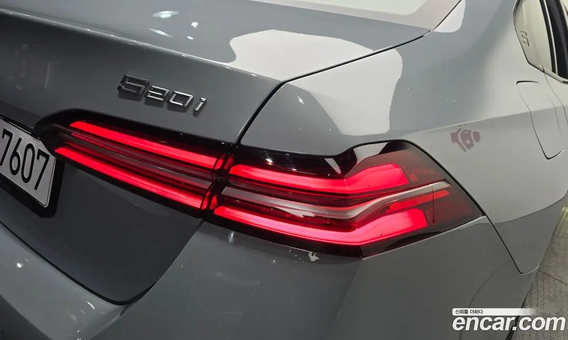 BMW 5 серия 2025 2.0 автомат (гидро), фото 8
