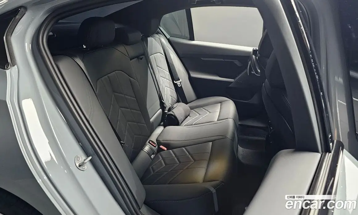 BMW 5 серия 2025 2.0 автомат (гидро), фото 17 BMW 5 серия 2025 2.0 автомат (гидро), фото 17