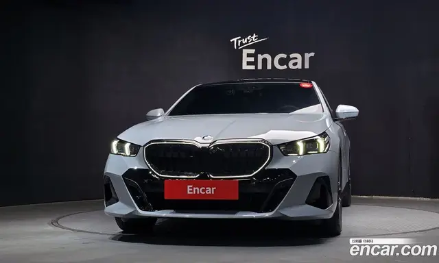 BMW 5 серия 2025 2.0 автомат (гидро), миниатюра 3 BMW 5 серия 2025 2.0 автомат (гидро), миниатюра 3
