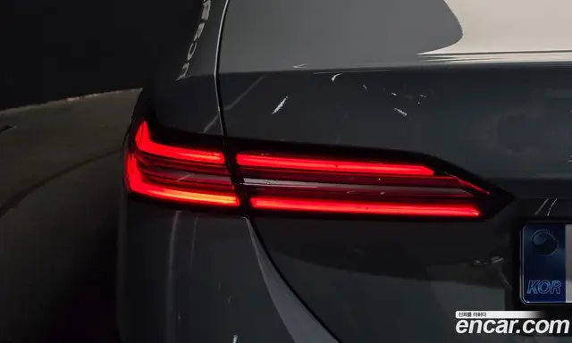 BMW 5 серия 2025 2.0 автомат (гидро), миниатюра 9 BMW 5 серия 2025 2.0 автомат (гидро), миниатюра 9
