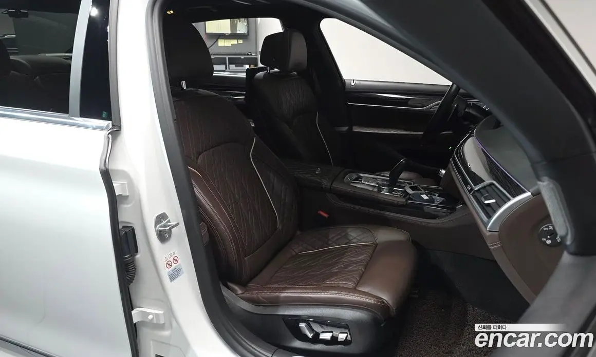 BMW 7 серия 2019 3.0 автомат (гидро), фото 16
