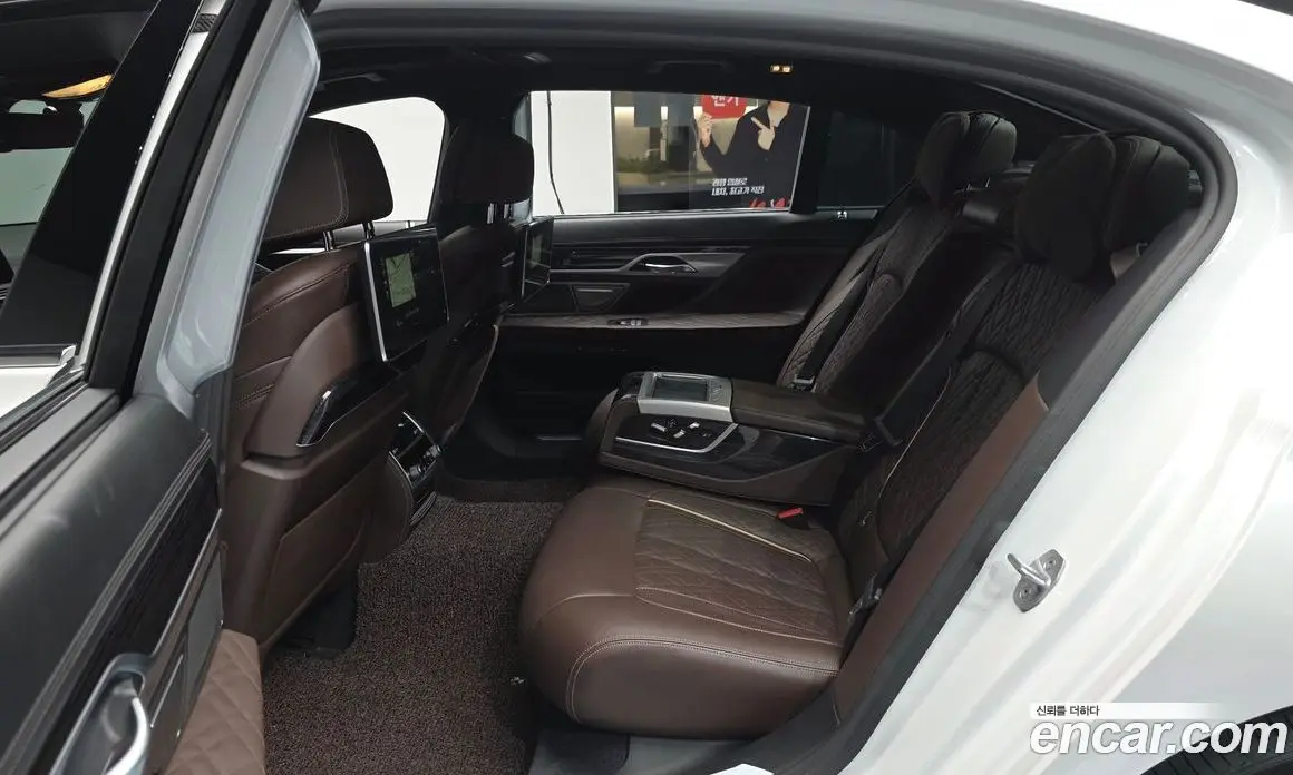 BMW 7 серия 2019 3.0 автомат (гидро), фото 17