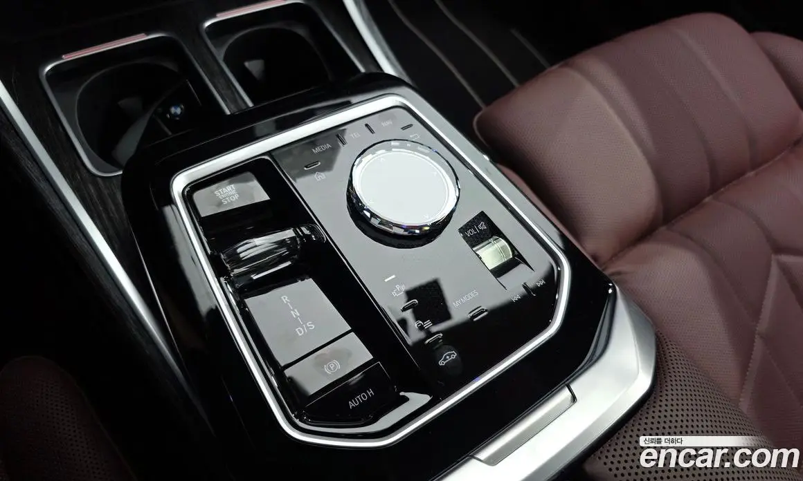 BMW 7 серия 2025 3.0 автомат (гидро), фото 11