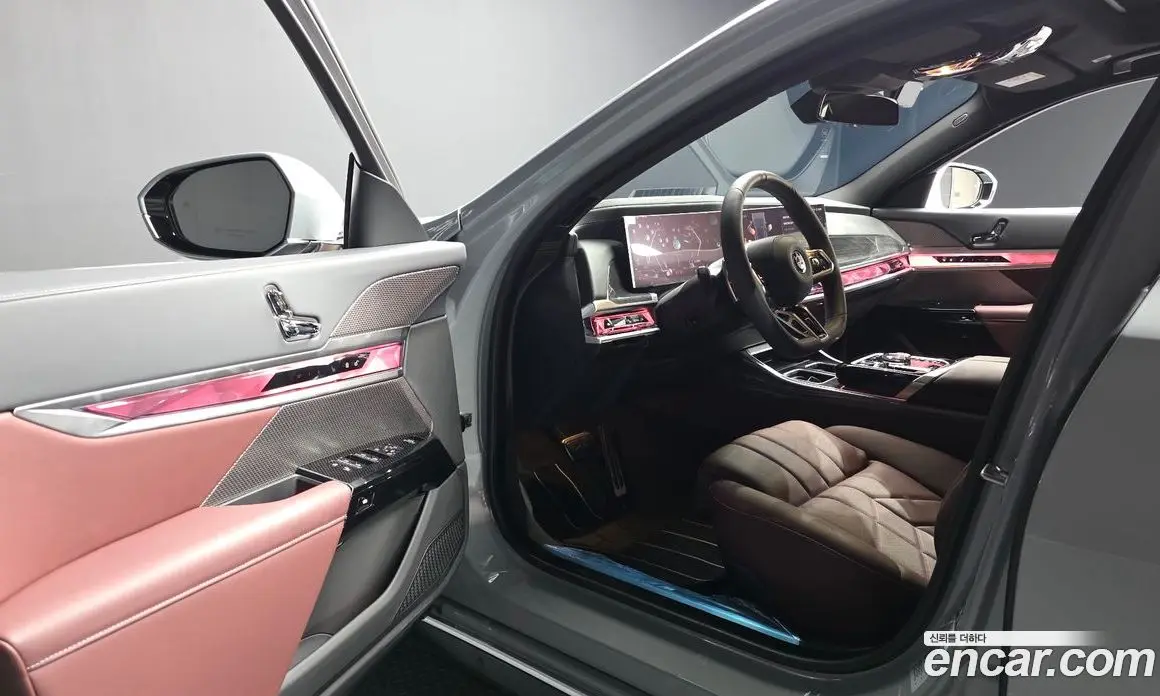 BMW 7 серия 2025 3.0 автомат (гидро), фото 12