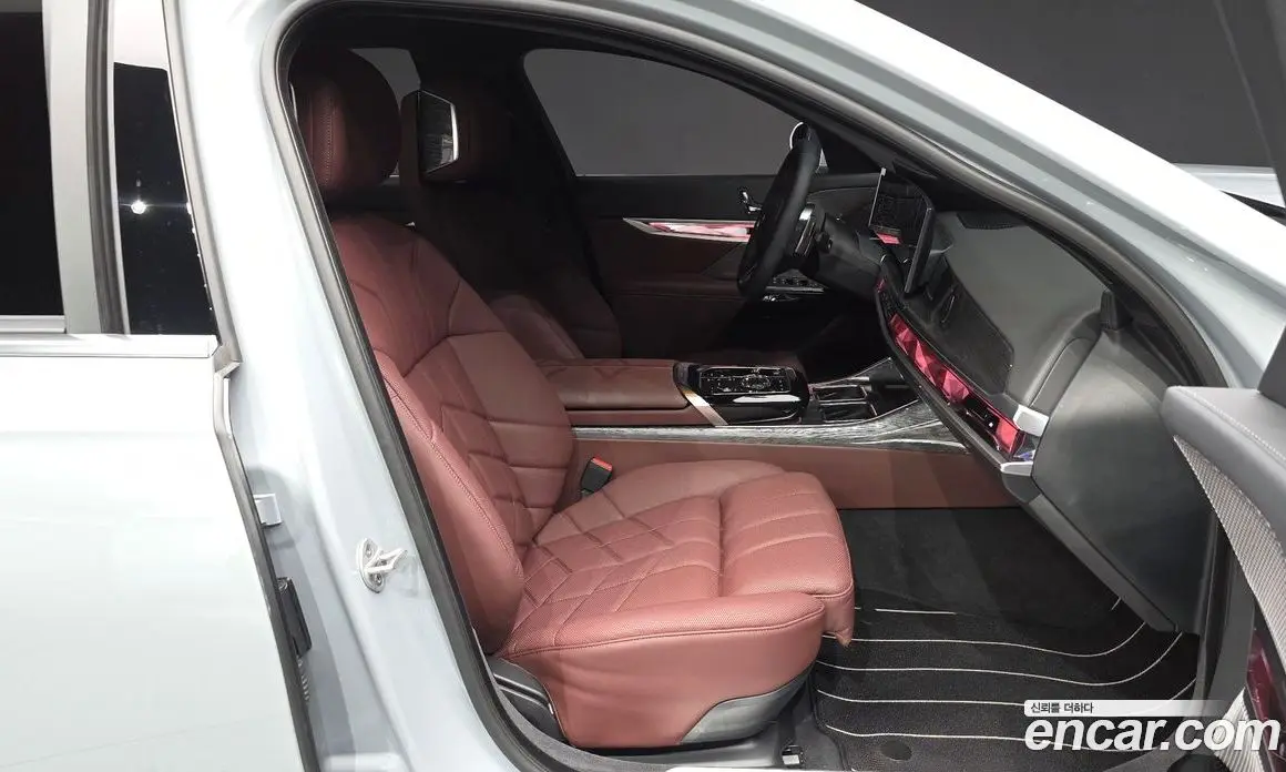 BMW 7 серия 2025 3.0 автомат (гидро), фото 16