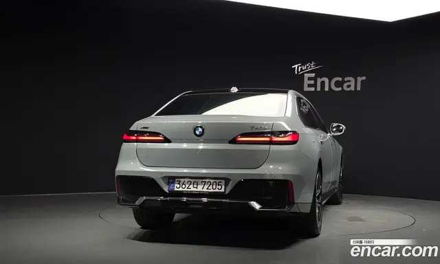 BMW 7 серия 2025 3.0 автомат (гидро), миниатюра 3