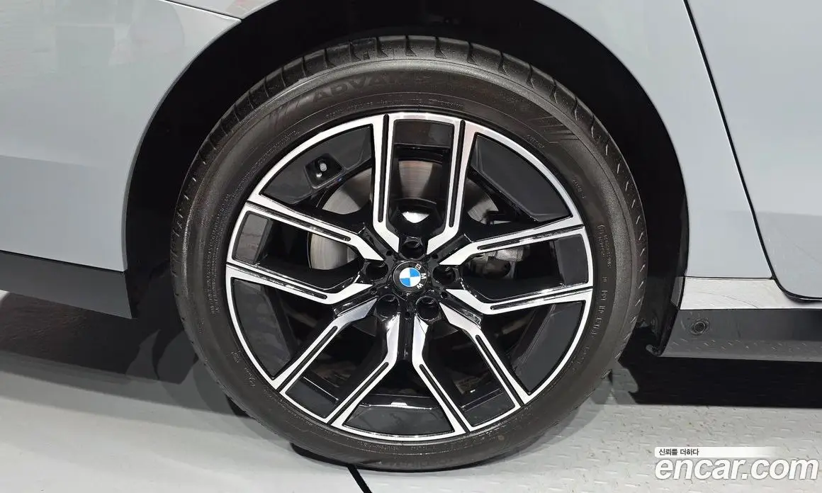 BMW 7 серия 2025 3.0 автомат (гидро), фото 4