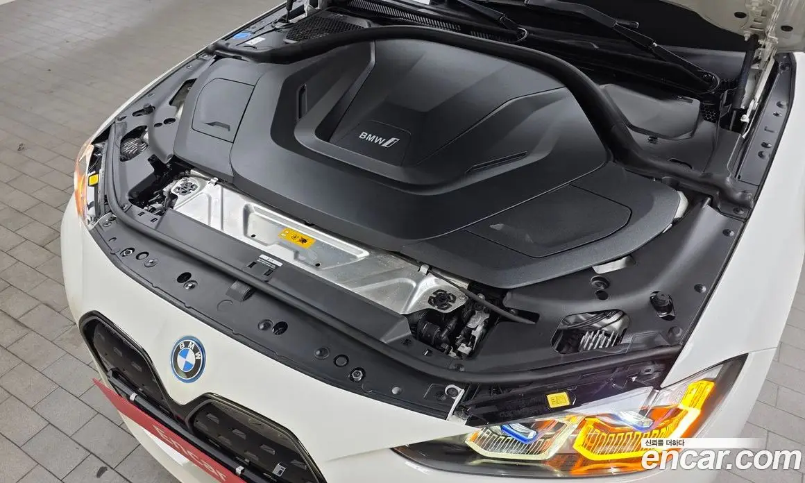 BMW i4 2023 0.2 автомат (гидро), фото 5
