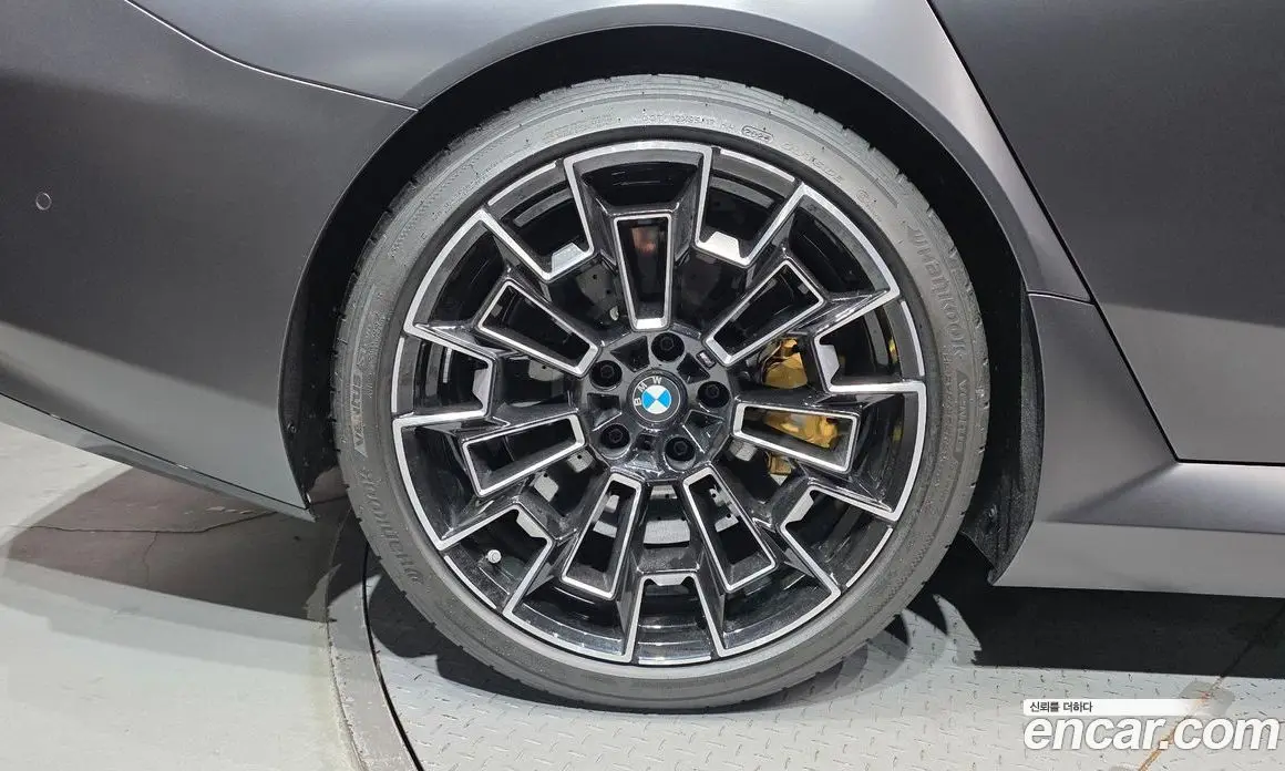BMW M5 2025 4.4 автомат (гидро), фото 5 BMW M5 2025 4.4 автомат (гидро), фото 5