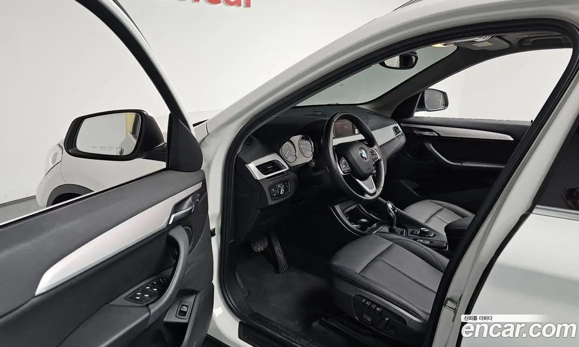 BMW X1 2019 2.0 автомат (гидро), фото 12 BMW X1 2019 2.0 автомат (гидро), фото 12