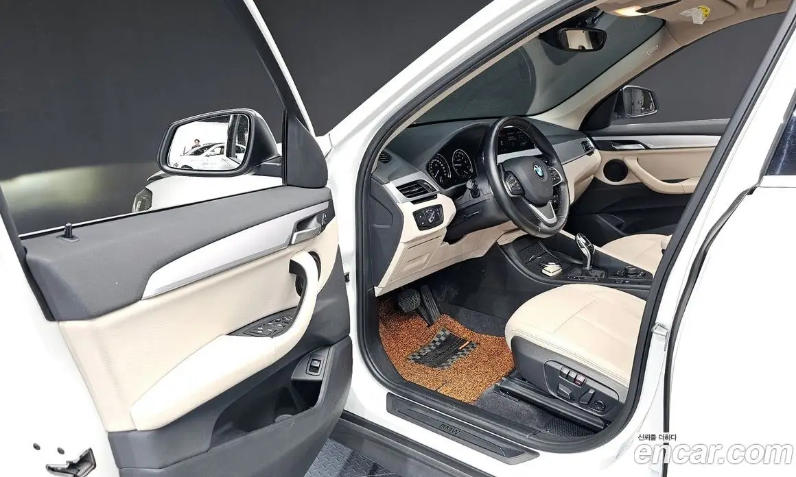 BMW X1 2020 2.0 автомат (гидро), фото 13