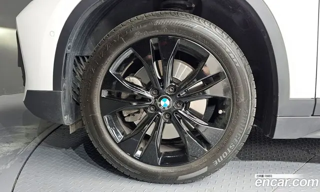 BMW X1 2020 2.0 автомат (гидро), миниатюра 5