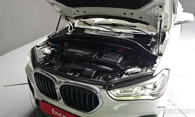 BMW X1 2020 2.0 автомат (гидро), миниатюра 6
